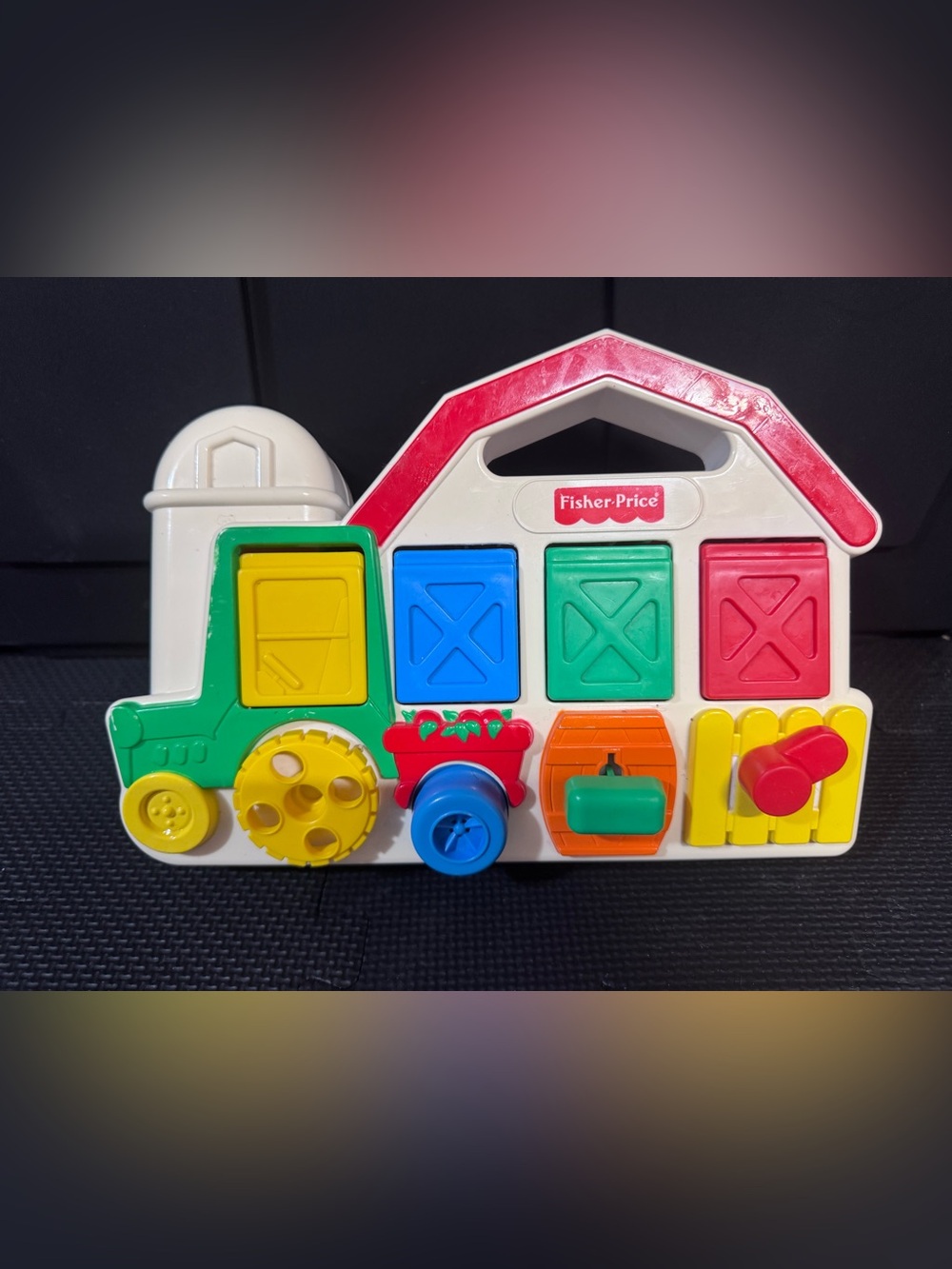Vintage 1993 Fisher-Price popup barn/animal toy, rare